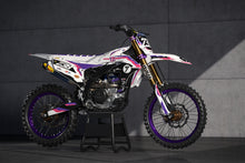 Load image into Gallery viewer, YZ Throwback